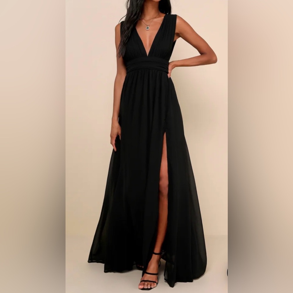 Lulu's Elegant Black Maxi Dress